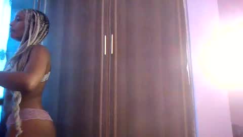 badgalheloves online show from 05/25/26, 05:35