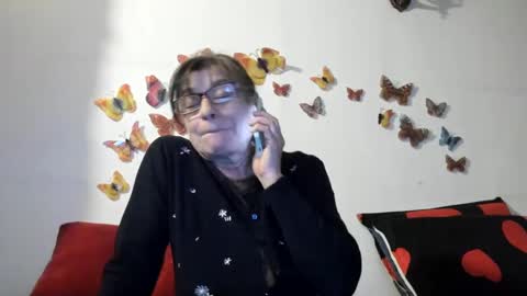 Snapshot of badgg chatting on 01/01/25, 03:24 Gina online show from 01/01/25, 03:24