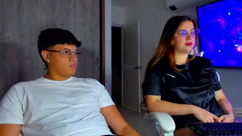 Snapshot of badgyal_ chatting on 04/10/26, 09:36 Beck and Rick online show from 04/10/26, 09:36