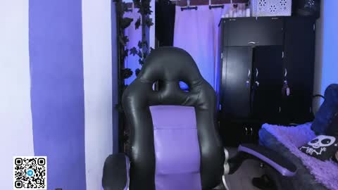        Please help me to reach 100 thumbs up online show from 04/10/26, 07:07