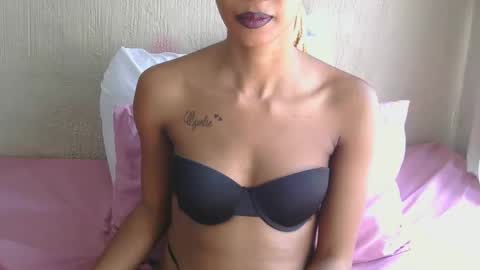 Lily online show from 09/11/25, 10:26