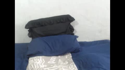 Lily online show from 10/18/25, 06:16