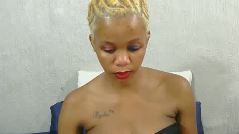 Lily online show from 11/16/25, 07:03