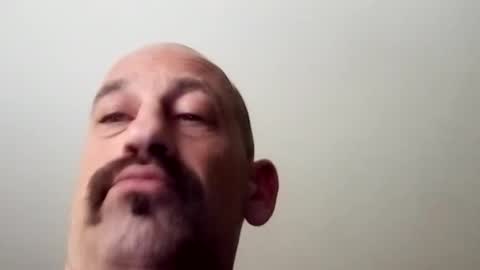 Snapshot of badmtherfuker chatting on 12/15/25, 07:23 badmtherfuker online show from 12/15/25, 07:23