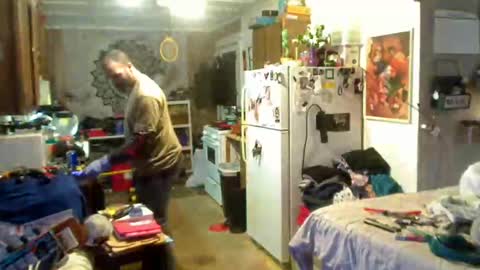 Snapshot of badnews68 chatting on 12/26/24, 05:58 StillPoPimpin online show from 12/26/24, 05:58