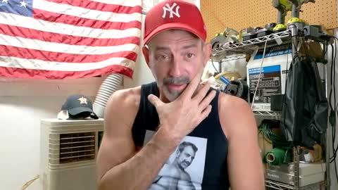 Snapshot of badnightwolf chatting on 10/01/25, 03:45 Silver online show from 10/01/25, 03:45