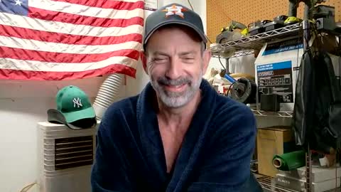 Snapshot of badnightwolf chatting on 01/14/26, 12:22 Silver online show from 01/14/26, 12:22