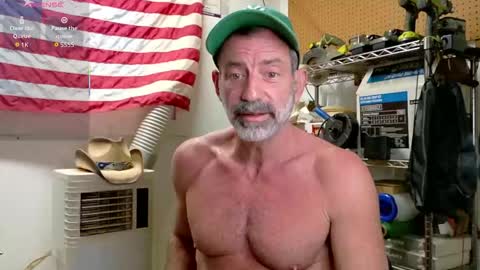 Snapshot of badnightwolf chatting on 02/18/26, 01:07 Silver online show from 02/18/26, 01:07