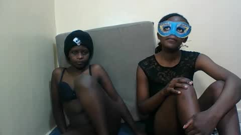 bads_girles online show from 01/11/26, 05:07