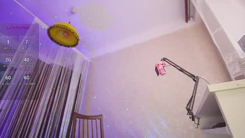 Snapshot of badwebcamgirl chatting on 01/15/25, 08:51 engely online show from 01/15/25, 08:51