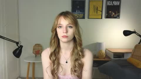 Snapshot of baeyoda chatting on 04/11/26, 04:11 Kate online show from 04/11/26, 04:11