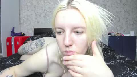 holly online show from 09/09/25, 12:32