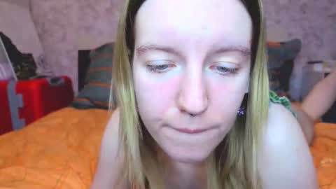 holly online show from 02/05/26, 03:38