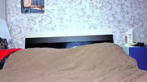 holly online show from 03/05/26, 03:41