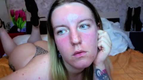 holly online show from 05/14/26, 03:41