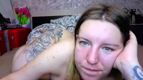 Snapshot of baiambel_mi chatting on 06/13/26, 03:43 holly online show from 06/13/26, 03:43