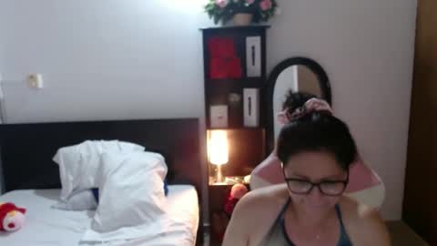 sandra online show from 09/28/25, 12:49