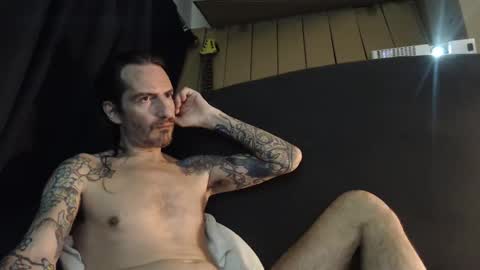 Snapshot of bailey39 chatting on 12/17/24, 04:34 Bailey online show from 12/17/24, 04:34