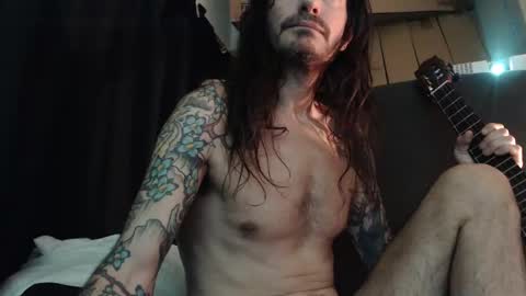 Snapshot of bailey39 chatting on 12/18/24, 01:48 Bailey online show from 12/18/24, 01:48