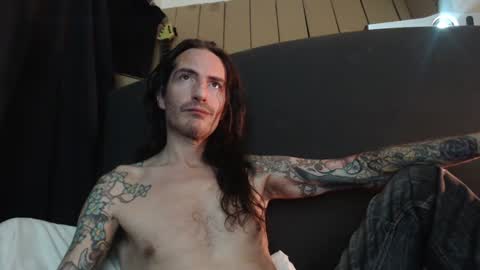 Snapshot of bailey39 chatting on 02/26/25, 01:32 Bailey online show from 02/26/25, 01:32