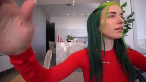 Bailey online show from 02/01/26, 03:54