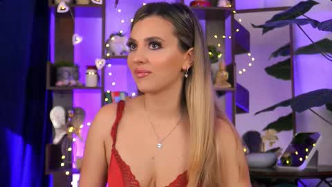 Snapshot of bailey_evans chatting on 09/25/25, 01:53 Bailey online show from 09/25/25, 01:53