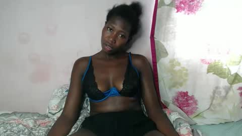 Snapshot of bailey_lo chatting on 04/15/26, 12:12 jewel online show from 04/15/26, 12:12