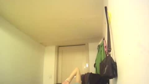 Snapshot of bailliy chatting on 03/03/25, 01:31 bailliy online show from 03/03/25, 01:31