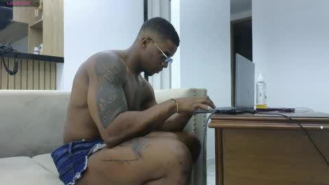 bairon_chocolate online show from 04/08/26, 03:17