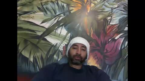 Snapshot of bakkis chatting on 10/29/25, 11:56 bakkis online show from 10/29/25, 11:56