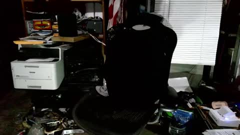 Snapshot of balddickstroking chatting on 11/09/25, 08:23 balddickstroking online show from 11/09/25, 08:23