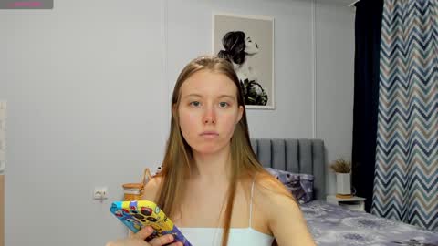 Snapshot of bam_bi chatting on 01/19/25, 09:45 Kira online show from 01/19/25, 09:45