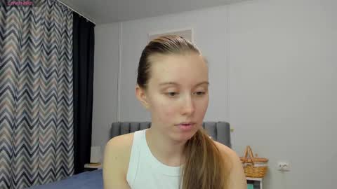 Snapshot of bam_bi chatting on 02/23/25, 06:23 Kira online show from 02/23/25, 06:23