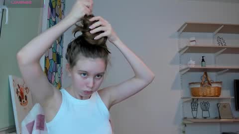 Snapshot of bam_bi chatting on 11/07/25, 03:06 Kira online show from 11/07/25, 03:06