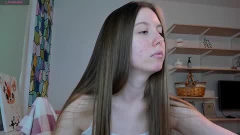 Snapshot of bam_bi chatting on 11/24/25, 01:44 Kira online show from 11/24/25, 01:44