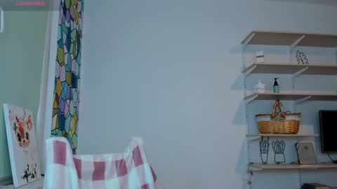 Snapshot of bam_bi chatting on 11/30/25, 01:48 Kira online show from 11/30/25, 01:48