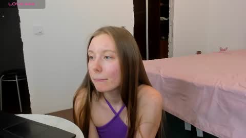 Snapshot of bam_bi chatting on 06/09/26, 08:42 Kira online show from 06/09/26, 08:42