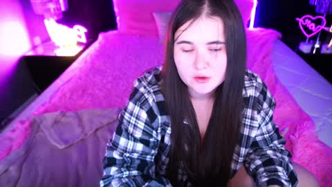 Snapshot of bambiliii chatting on 01/23/25, 01:19 Bambi online show from 01/23/25, 01:19