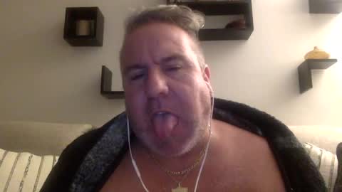 banana5289 online show from 02/17/25, 08:09