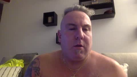 banana5289 online show from 02/20/25, 09:53