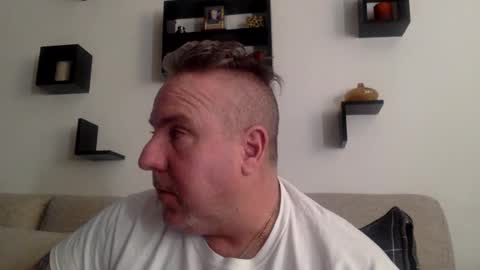 banana5289 online show from 03/03/25, 08:32