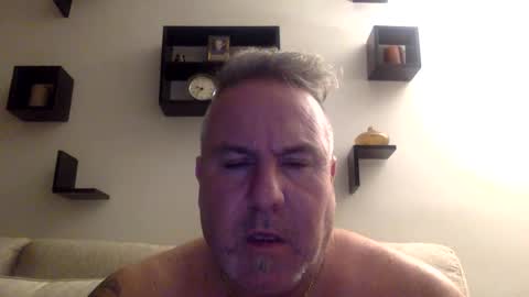 banana5289 online show from 03/04/25, 02:38