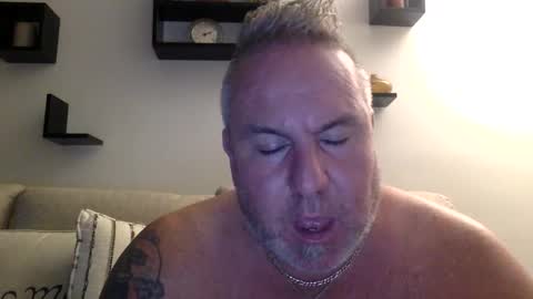 banana5289 online show from 11/05/25, 08:20