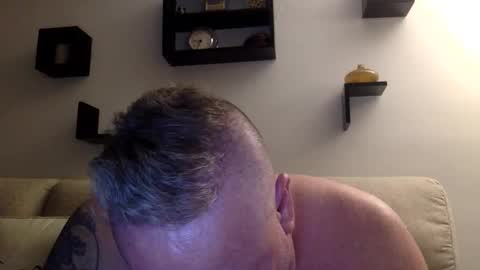 banana5289 online show from 04/18/26, 01:53