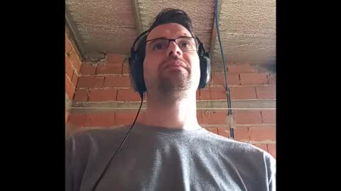 Ezequiel online show from 10/23/25, 04:06