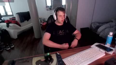 bananastickstrips online show from 05/18/26, 06:47