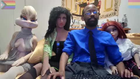 Snapshot of bandohusbando chatting on 11/18/25, 03:01 Bando Husbando online show from 11/18/25, 03:01