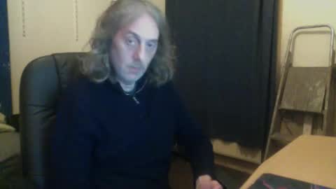 Snapshot of bangintoleather chatting on 09/21/25, 01:29 bangintoleather online show from 09/21/25, 01:29