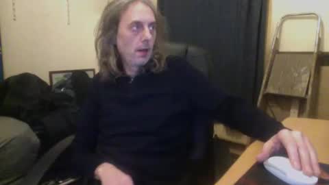 Snapshot of bangintoleather chatting on 01/11/26, 03:11 bangintoleather online show from 01/11/26, 03:11