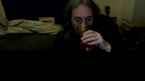 Snapshot of bangintoleather chatting on 03/01/26, 03:41 bangintoleather online show from 03/01/26, 03:41